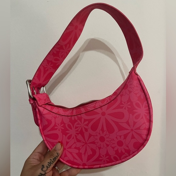 *LIKE NEW* Keely Pink floral pink shoulder bag by Skinnydip London - Picture 2 of 2